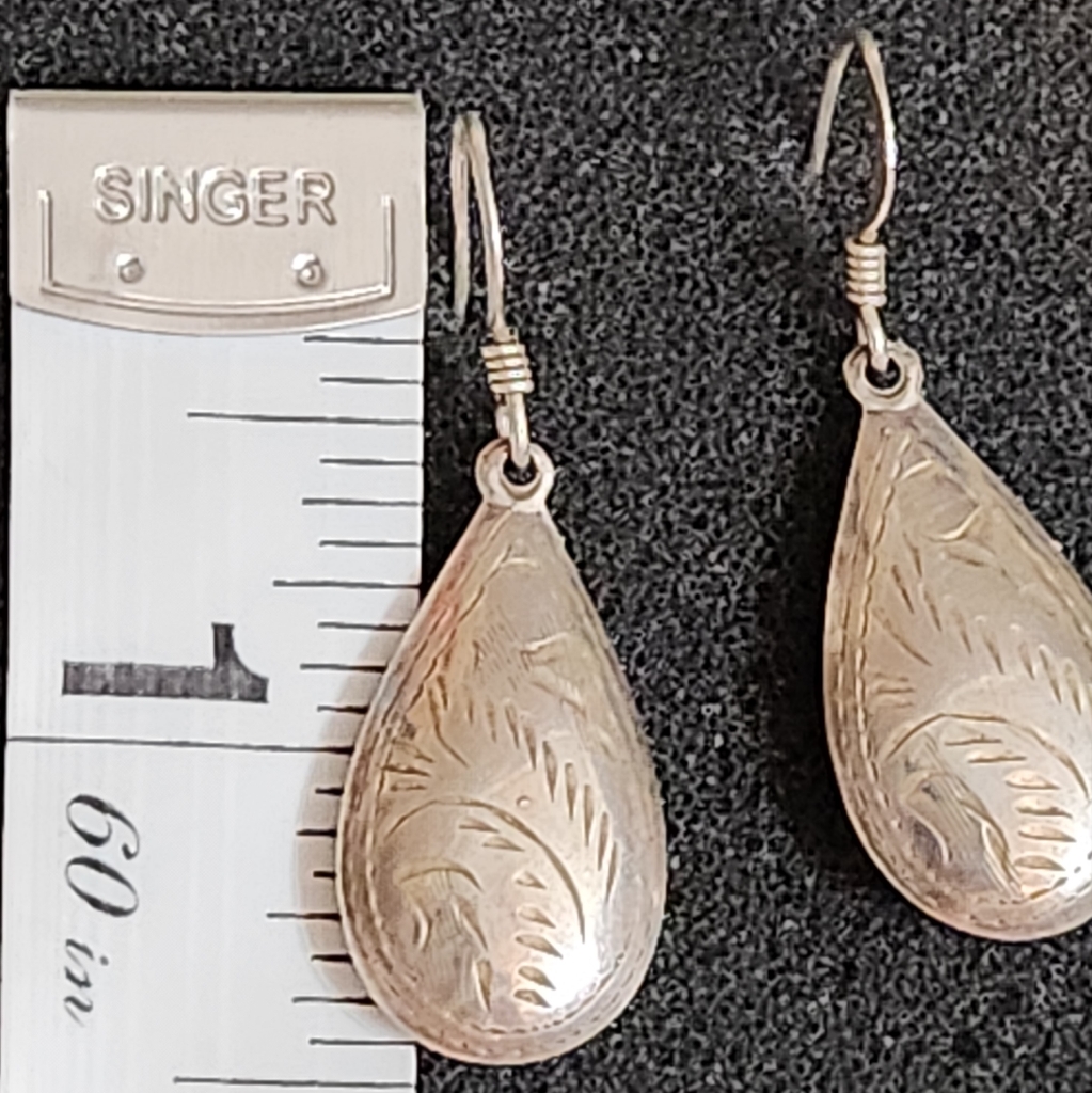Vintage 925 Mexico Dangles Off Hook 26$